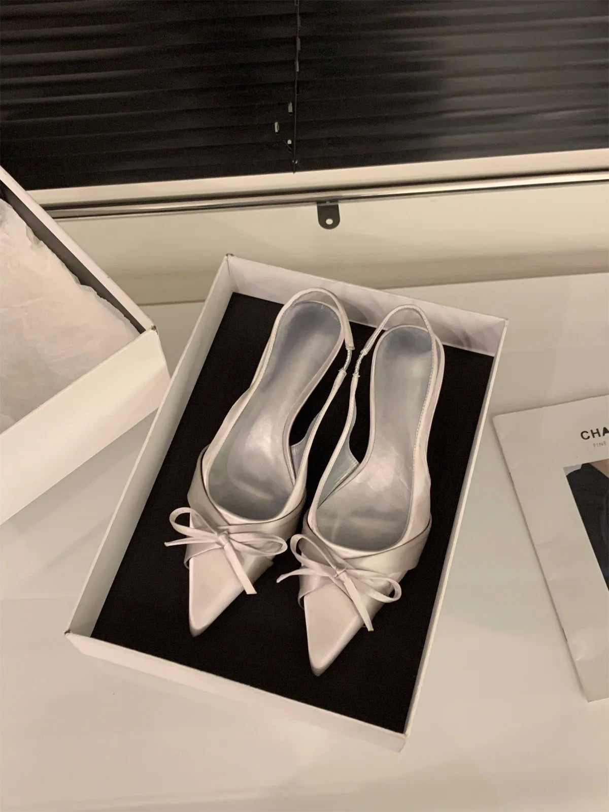 Bowtie Silk Sandals With Pointed Toe And Slim Slingback Heels