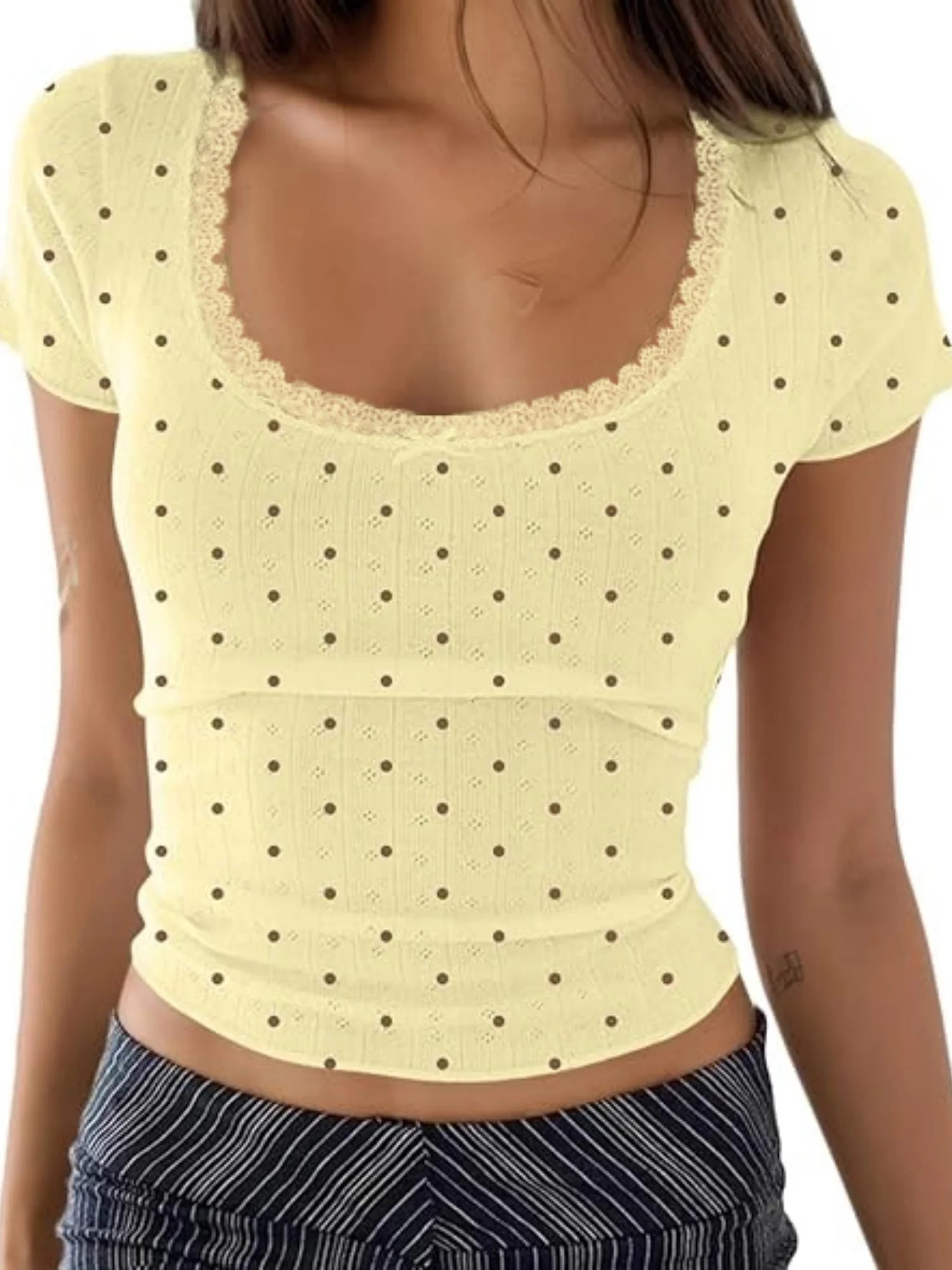 Y2K Polka Dot Crop Top With Lace Trim And Scoop Neck Short Sleeve Tee