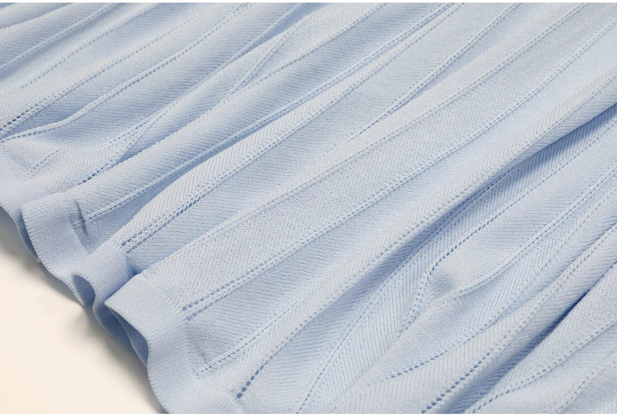Knit Maxi Dress With Short Sleeve Hollow Detailing And Pleated Skirt
