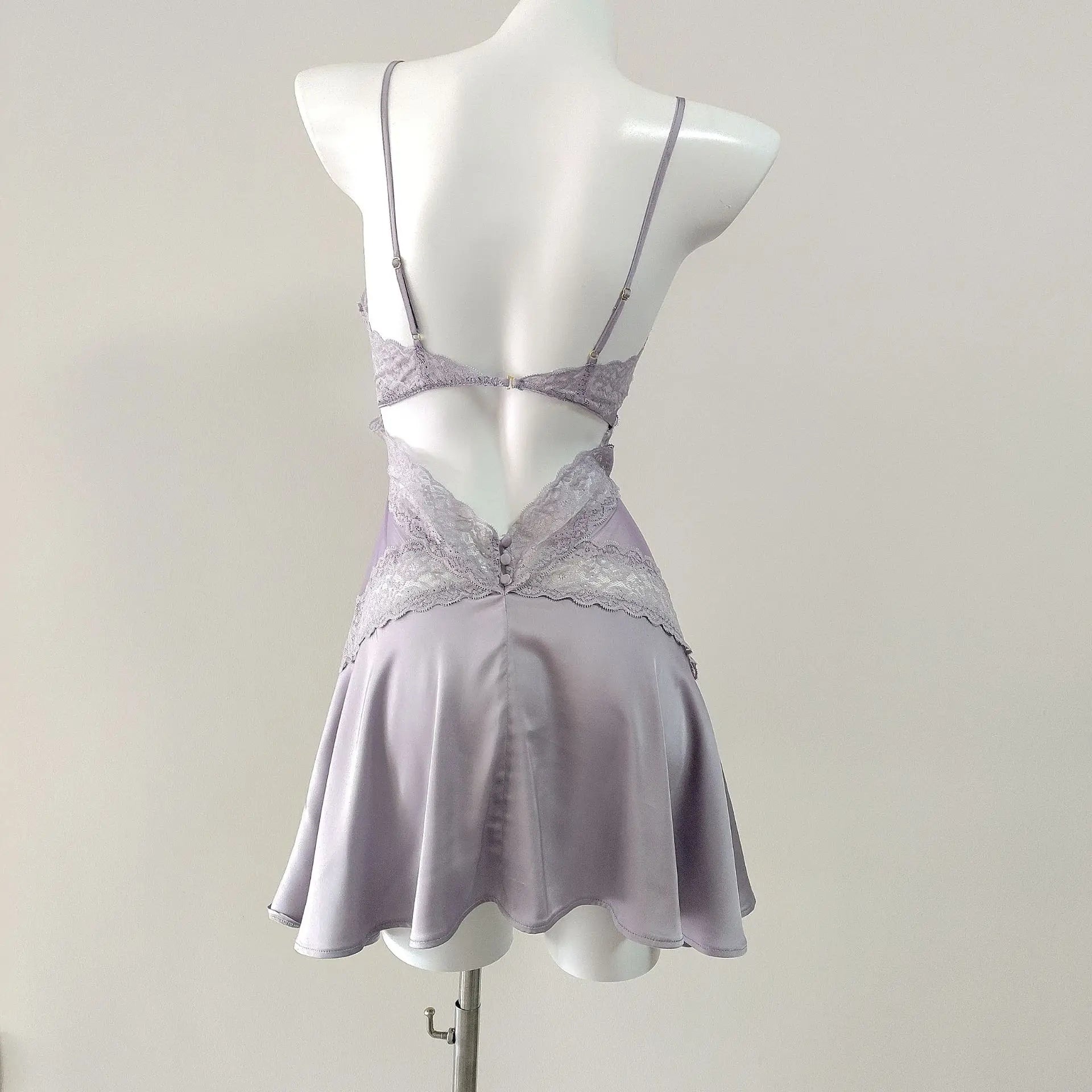 Dreamy Ice Silk With Lace Suspender Detail