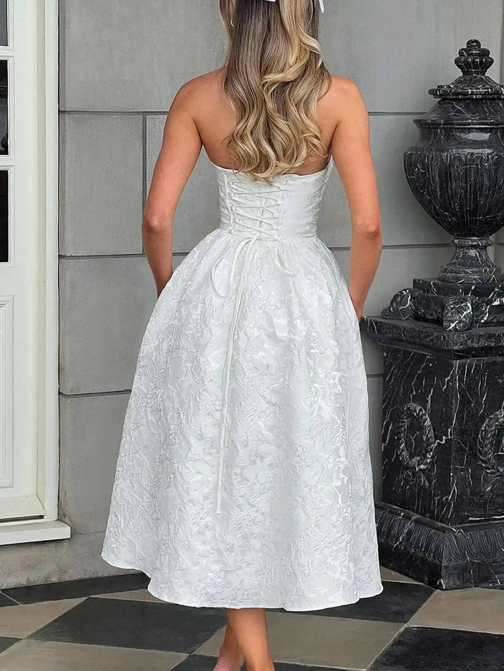 Backless Halter Evening Dress With Lace Jacquard For Elegant Special Occasions