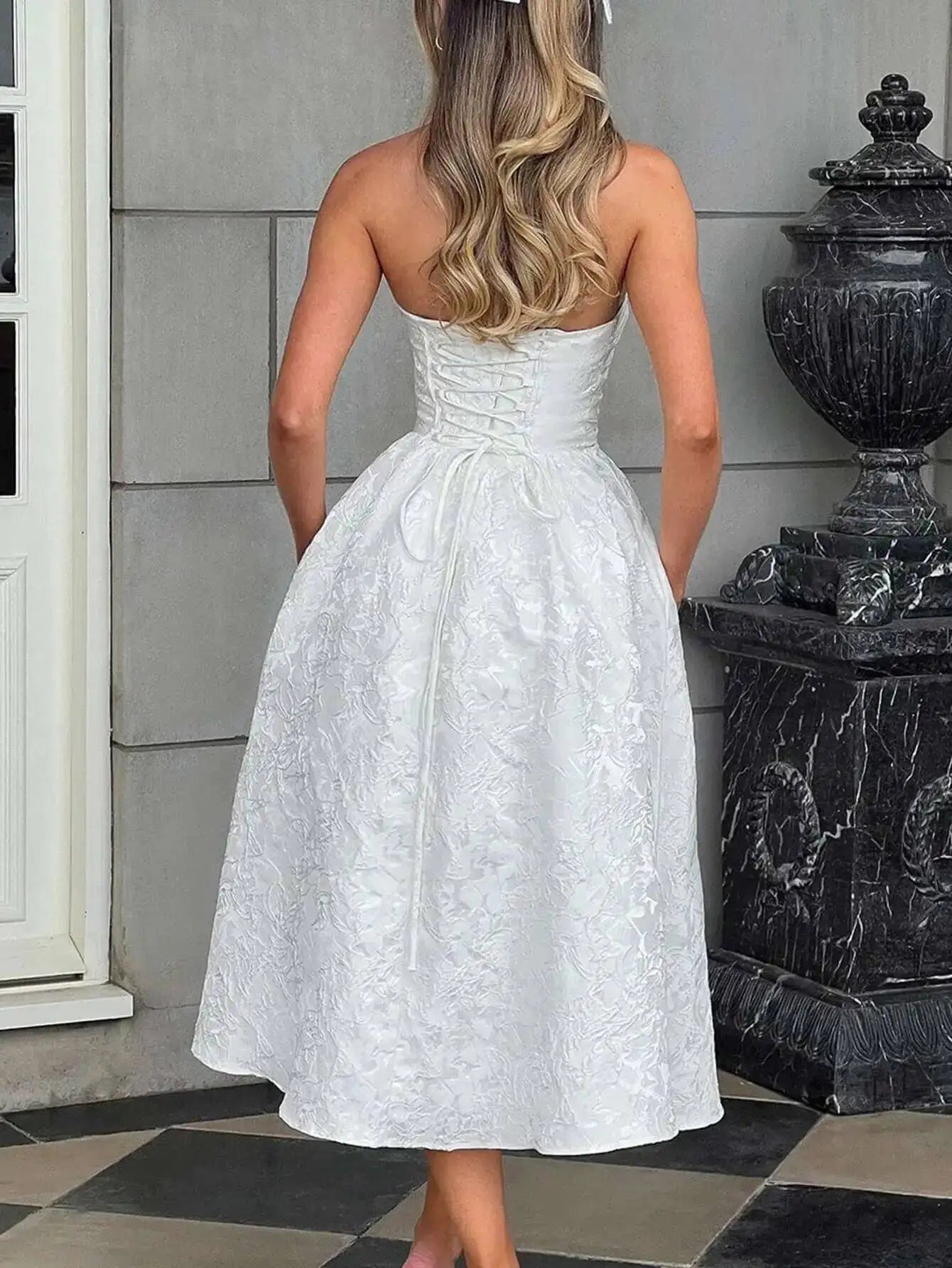 Backless Halter Evening Dress With Lace Jacquard For Elegant Special Occasions