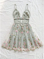 Plus Size Lace Spliced Backless Embroidery Mini Dress With Hollow Out Detail