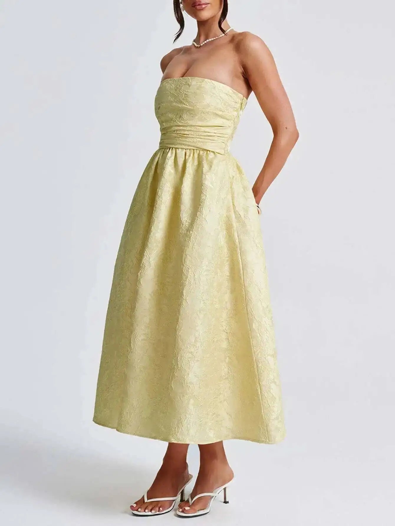 Backless Halter Evening Dress With Lace Jacquard For Elegant Special Occasions