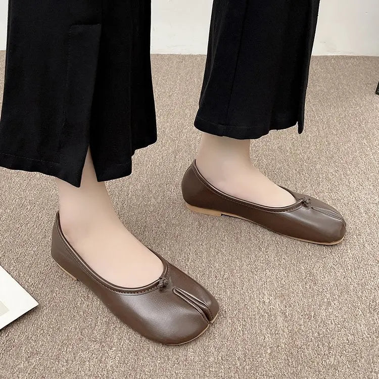 Tabi Style Leather Flats For Women Cozy Split Toe Slip On Shoes