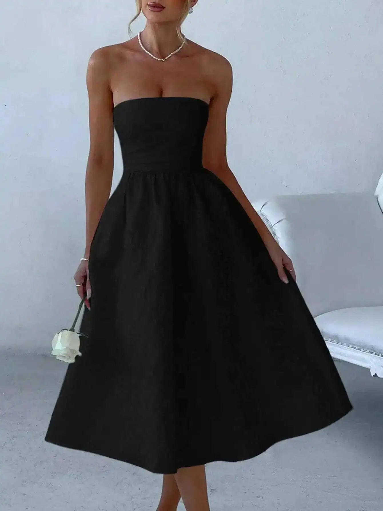 Backless Halter Evening Dress With Lace Jacquard For Elegant Special Occasions