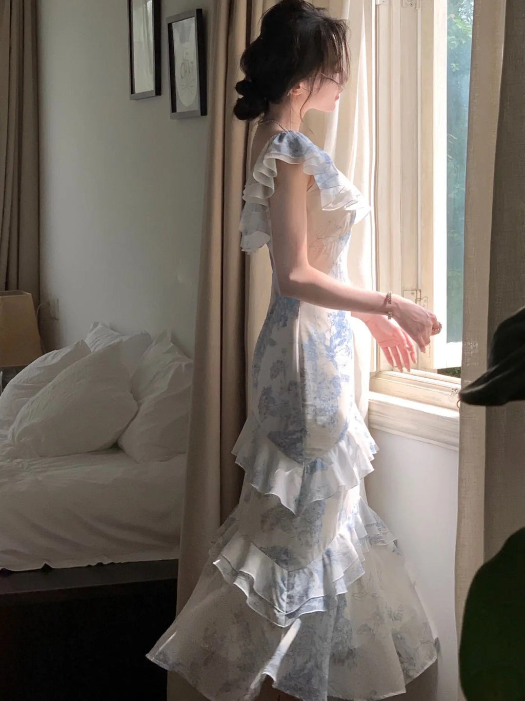 Floral Ruffle Dress With High Waist And Fishtail Skirt In Beige Blue Flower Print