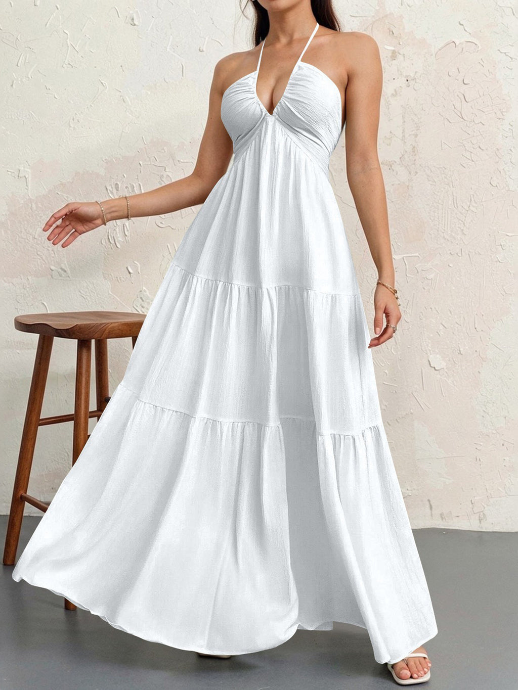 Backless Halter Neck A-Line Maxi Dress With Pleated Skirt For Beach Vacation